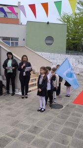 С усмивки изпратихме четвъртите групи