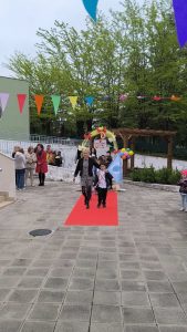 С усмивки изпратихме четвъртите групи